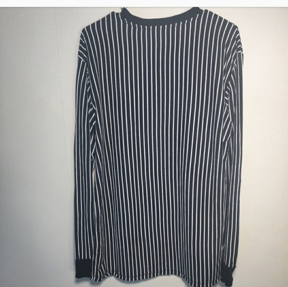 Shirt - Picture 2 of 2